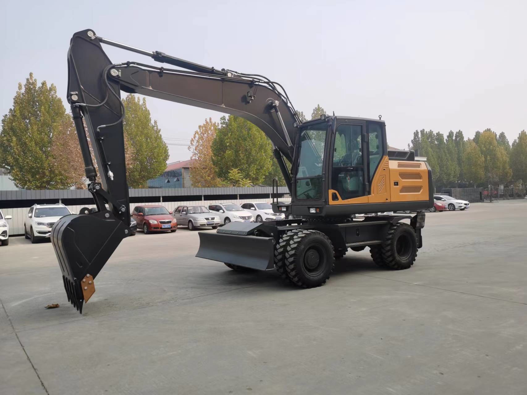 YUCHAI/YC4D125 Engine Wheeled Mini Digger With 4750MM Max. Digging Depth