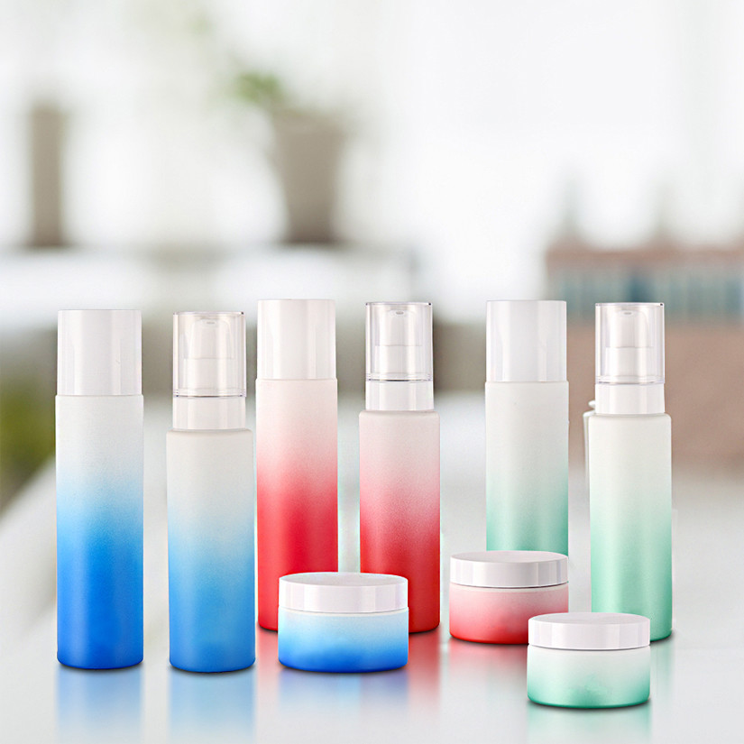 PET PCR Plastic Cosmetic Bottles And Jar Set Round Shape Gradient Matte OEM