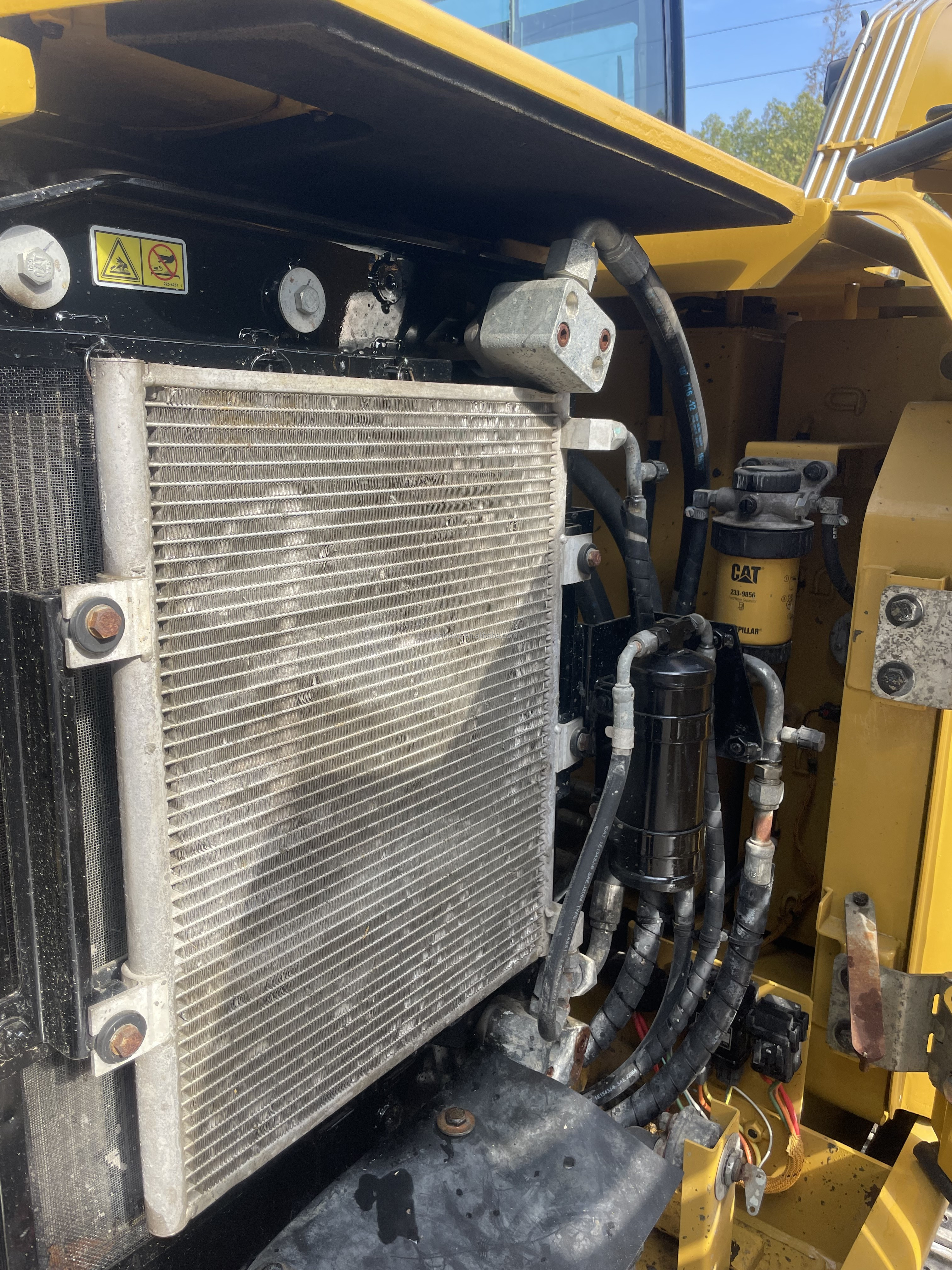 original caterpillar CAT 305.5E excavator buy used excavators CAT305.5E digger cheap price with low hours