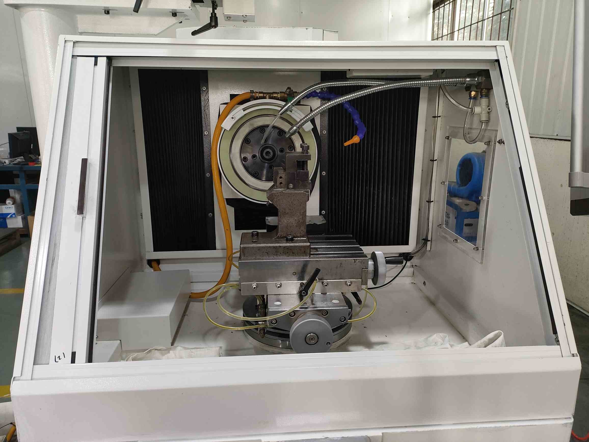 Heavy Duty PCD Grinding Machine with Various Grinding Pressures and Digital Zoom Magnification
