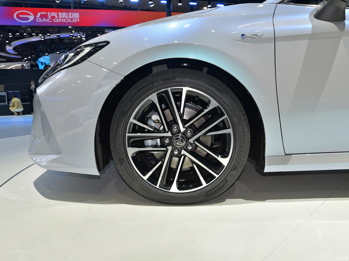 Model Faw Toyotas Camrys Total motor power KW 100-150kW Wheelbase 2500-3000mm Chinese Energy Vehicles Energy Smart Car