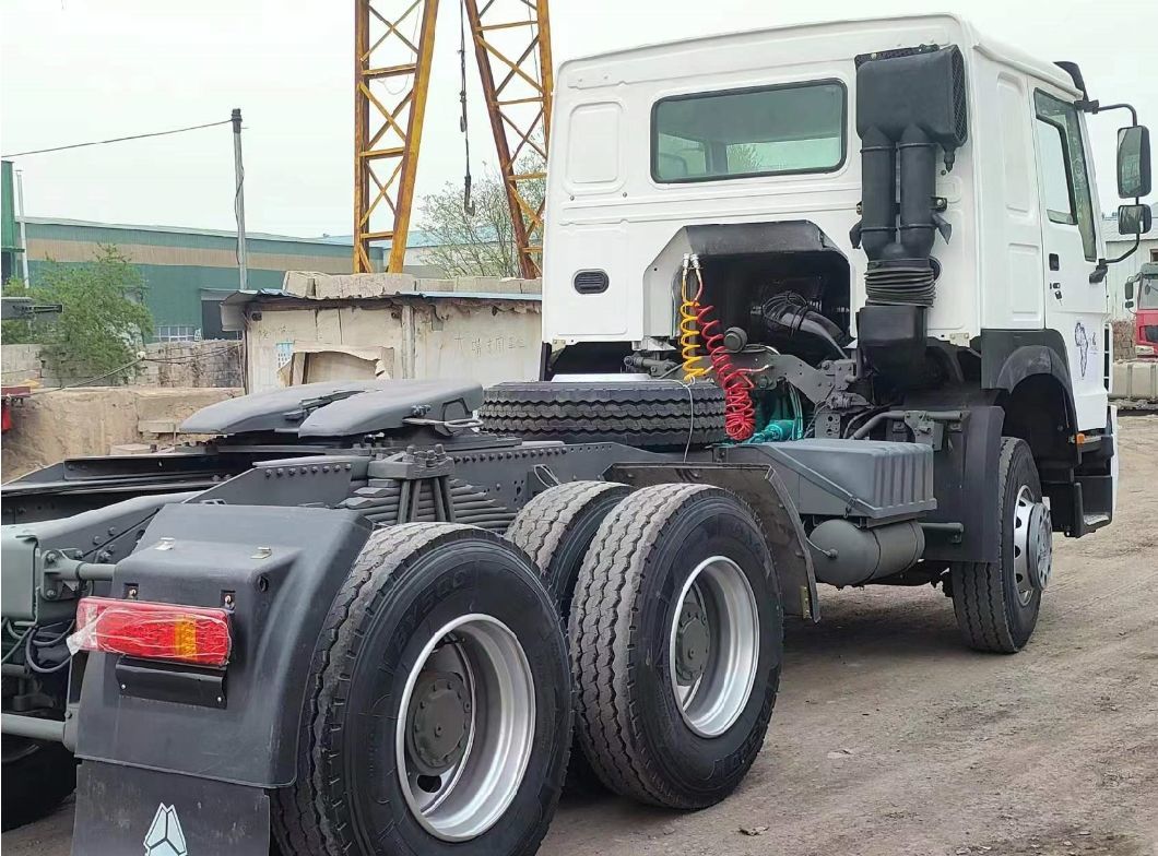 Sinotruck HOWO 371HP Tractor Truck