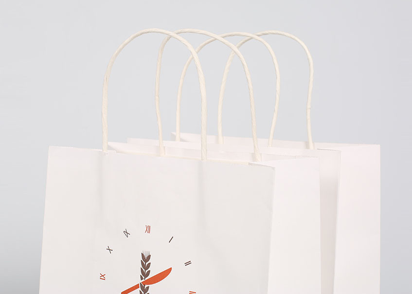 Creative Foldable 120GSM Gift Packing Bags Recycled Material And Cute Pattern