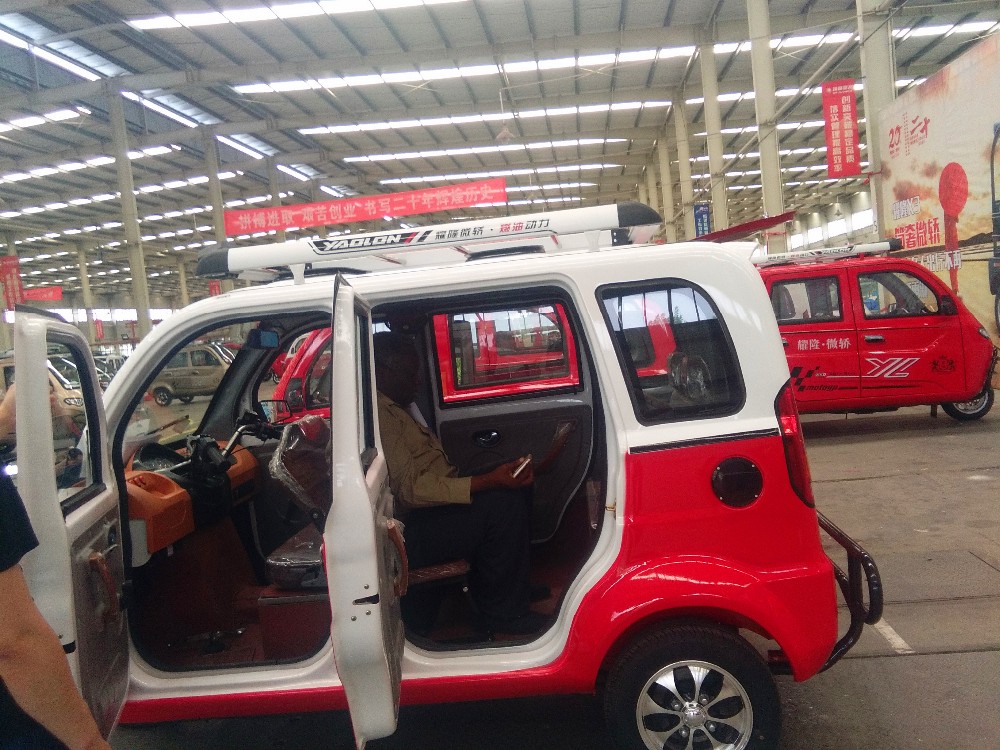 Chinese Big Space 3 Wheel Electric Car For Elder People Pedicab for passenger electric closed tricycle