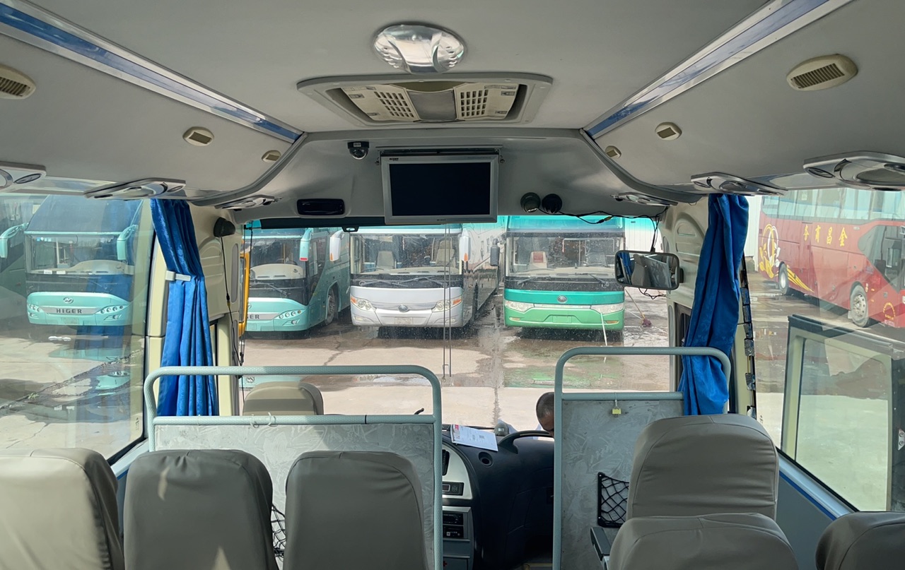 2013 Year Model 60 Seater Coach Bus Luxury Tour Passenger Coach Manual Transmission Type