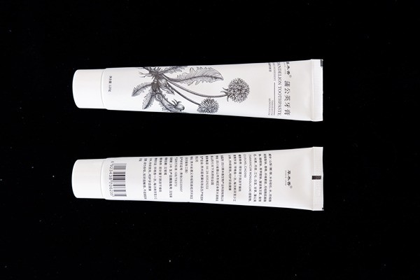 Chinese Herbal Gum Antibacterial Botanical Toothpaste SLS Fights Plaque Naturally