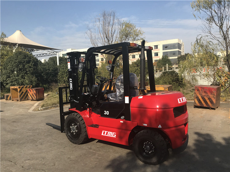 Side Shift Compact Lift Trucks , Indoor Outdoor Forklift 2705x1225x2075mm