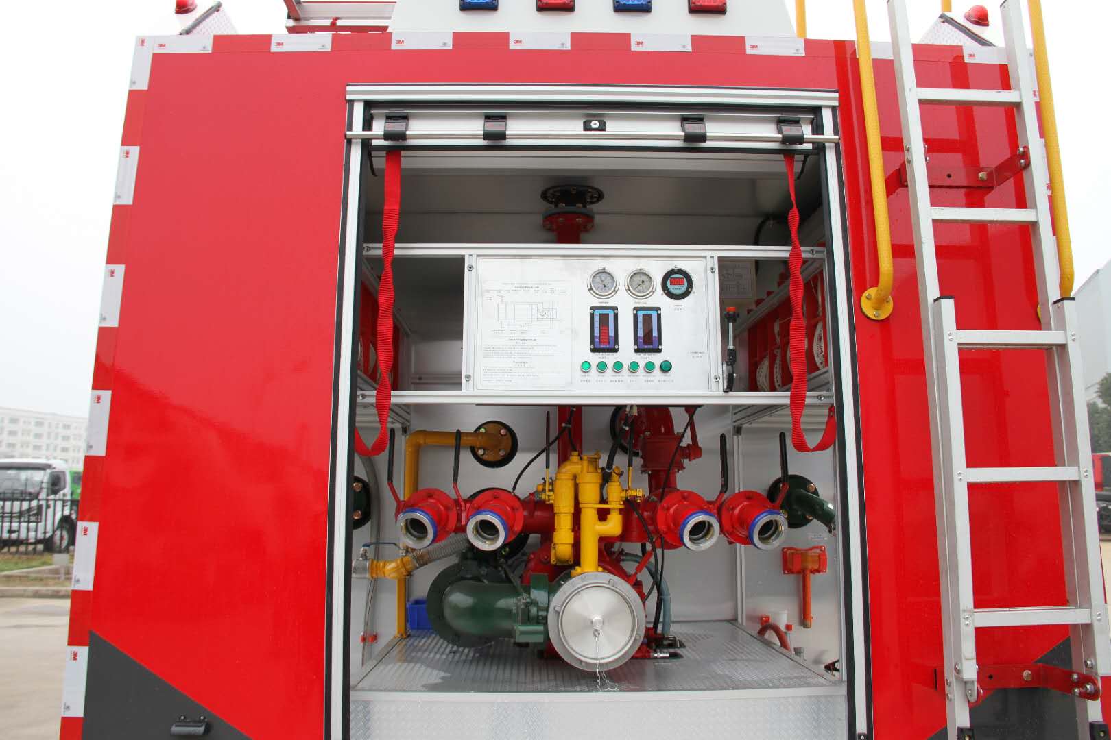 Shaanxi Shacman Special Purpose Trucks Fire Fighting Small Fire Truck 6x4