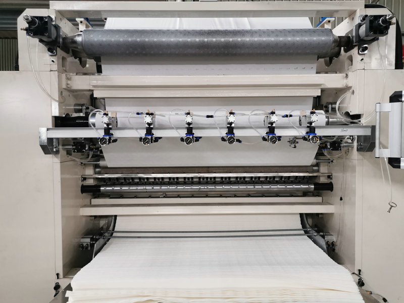 Good Price Soft Facial Tissue Folding Machinery Full Automatic 60-100m/Min