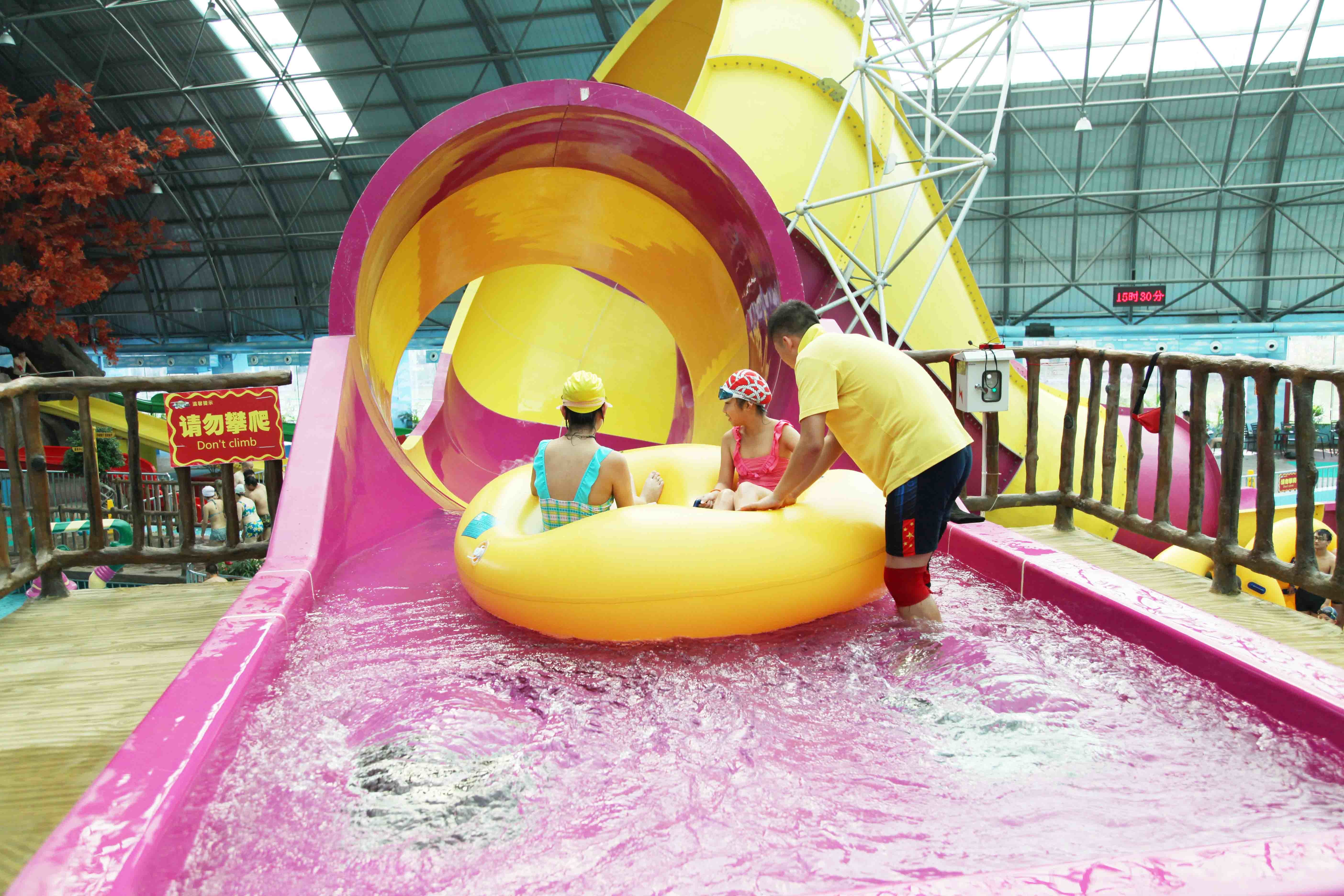 Small fiberglass water slide for parents and kids interaction water fun