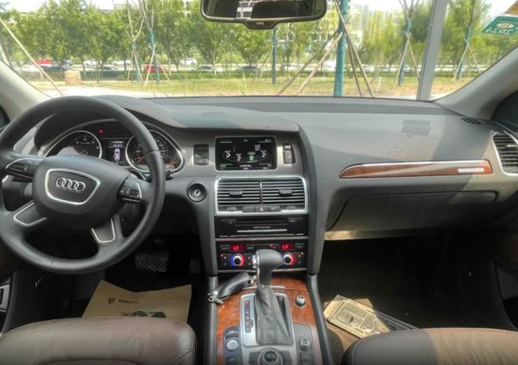 Audi Used Q7 3.0T All Vehicle Gas Car 5 Door 5 Seat SUV