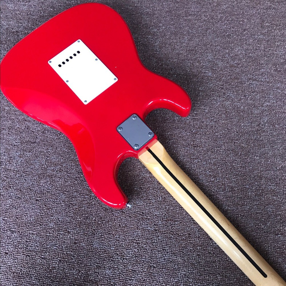 Good quality Malmsteen Scalloped maple fretboard Big Head ST 6 string electric guitarra,red color