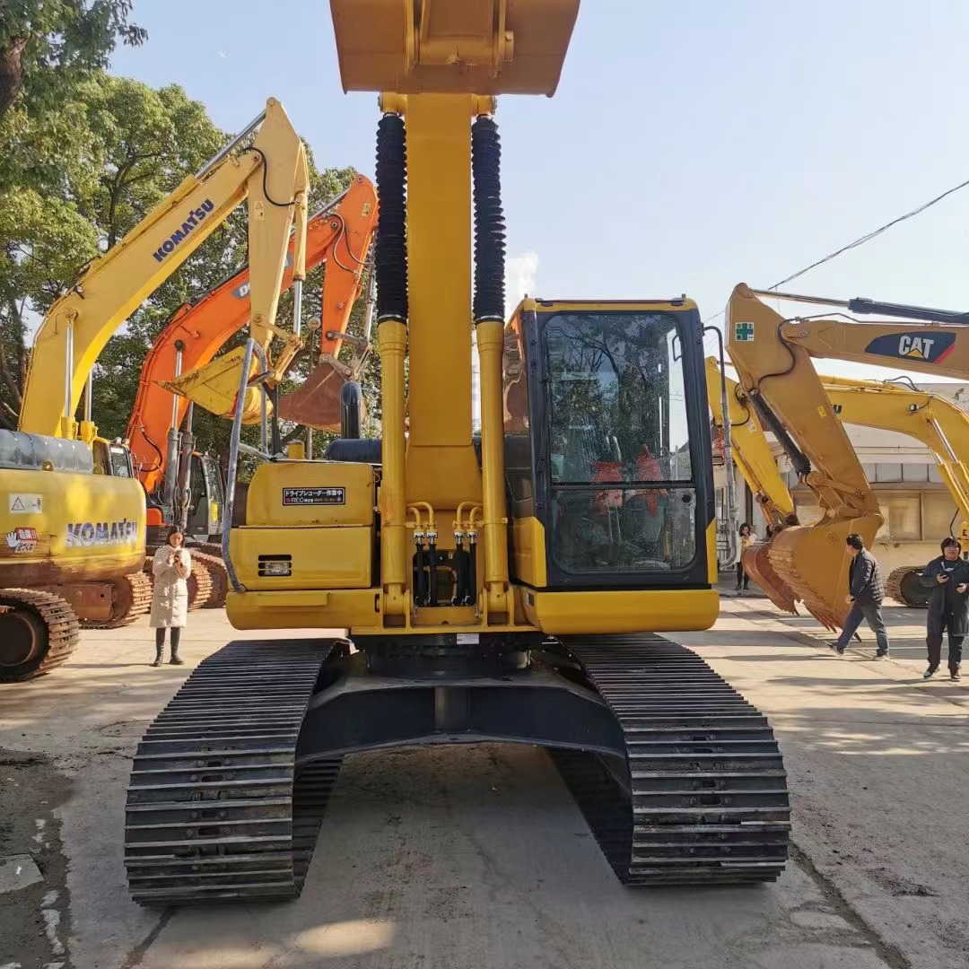 0.8m3 2021 Used Komatsu Excavator PC200-6/7/8 With Cummins Engine