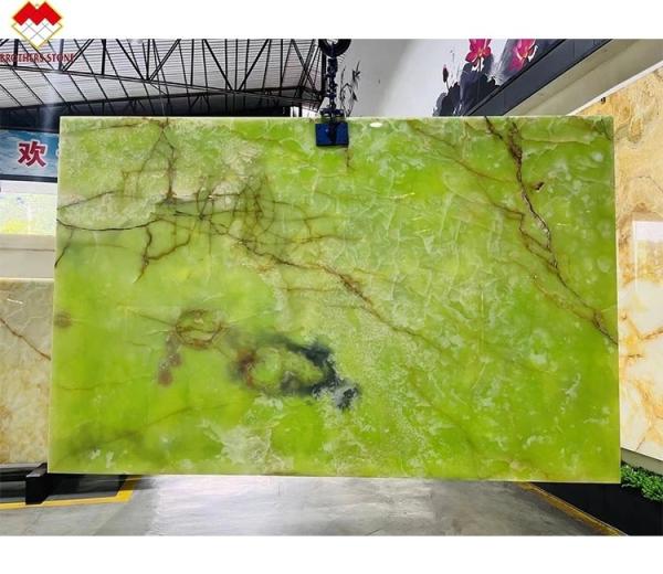 Beautiful Emerald Green Onyx Marble Slab Natural Green Onyx Stone Red Veins