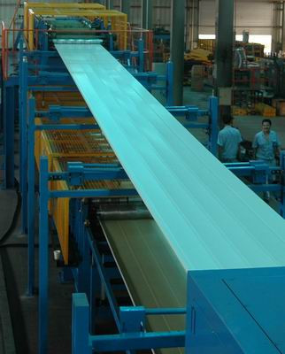 5.5KW PLC Control PU Sandwich Panel Production Line With Automatic Manual Spray Gun