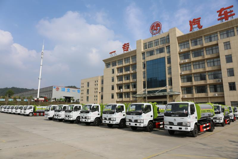 Small Business Wagons Sale of 6x6 Off-Road Commuter Cars with G.C.W of 4470 kg