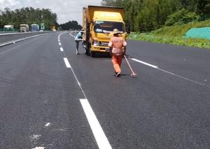 Quality Reflective Powder Thermoplastic Hot Melt Road Marking Paint wholesale