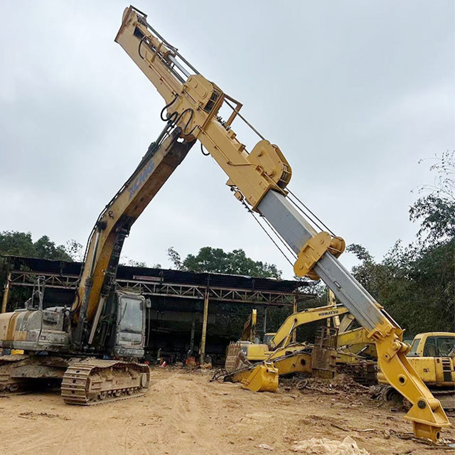 20M Telescopic Arm for Excavator Red Yellow for Digging House Foundation