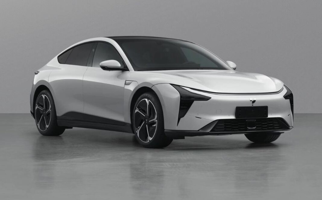 Hottest Beijingauto Show Jiyue07 200kw Motorpower 27w；.S PURE ELECTRIC CAR With Top Speed At 200km/h