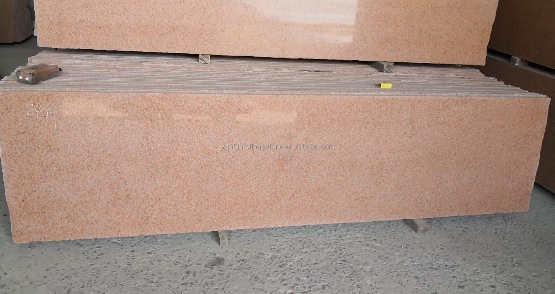 Cut-To-Size Granite for Exterior Wall Cladding Modern Design and High Density