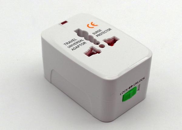2 USB Port Charger Electric Plug Adapter , Universal World Power Plug Adapter