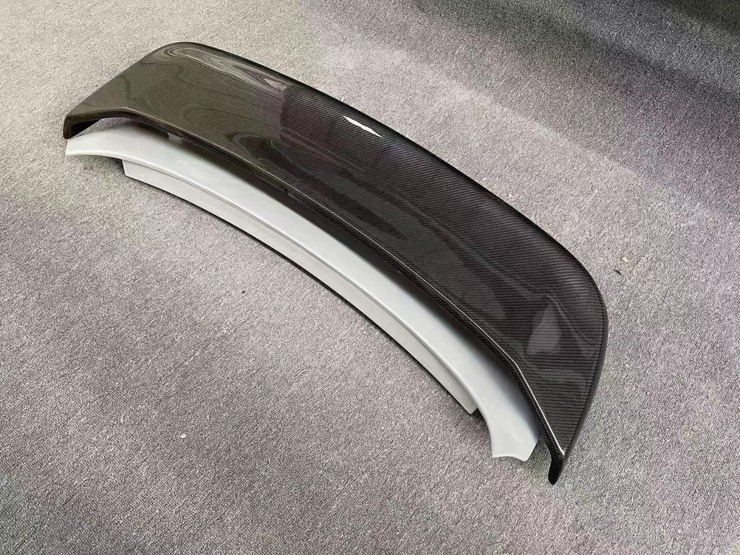 Auto Parts for Porsche Palamela 971 Spoiler the Palamela 971 Was Upgraded with a Techart Style Carbon Fiber Spoiler