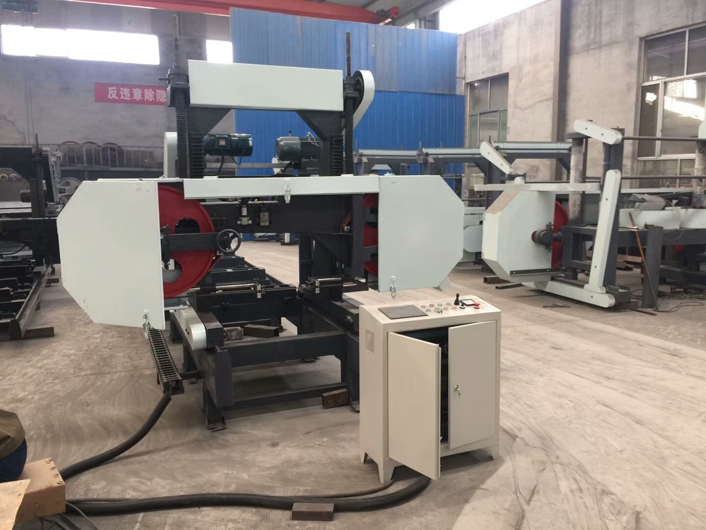 MJ1600 Portable Diesel Sawmill Portable Band Saw Mill Horizontal Bandsaw For Wood