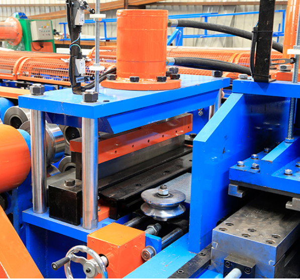 Shaft 80mm Thickness 1.5 3.5mm C Purlin Roll Forming Machine