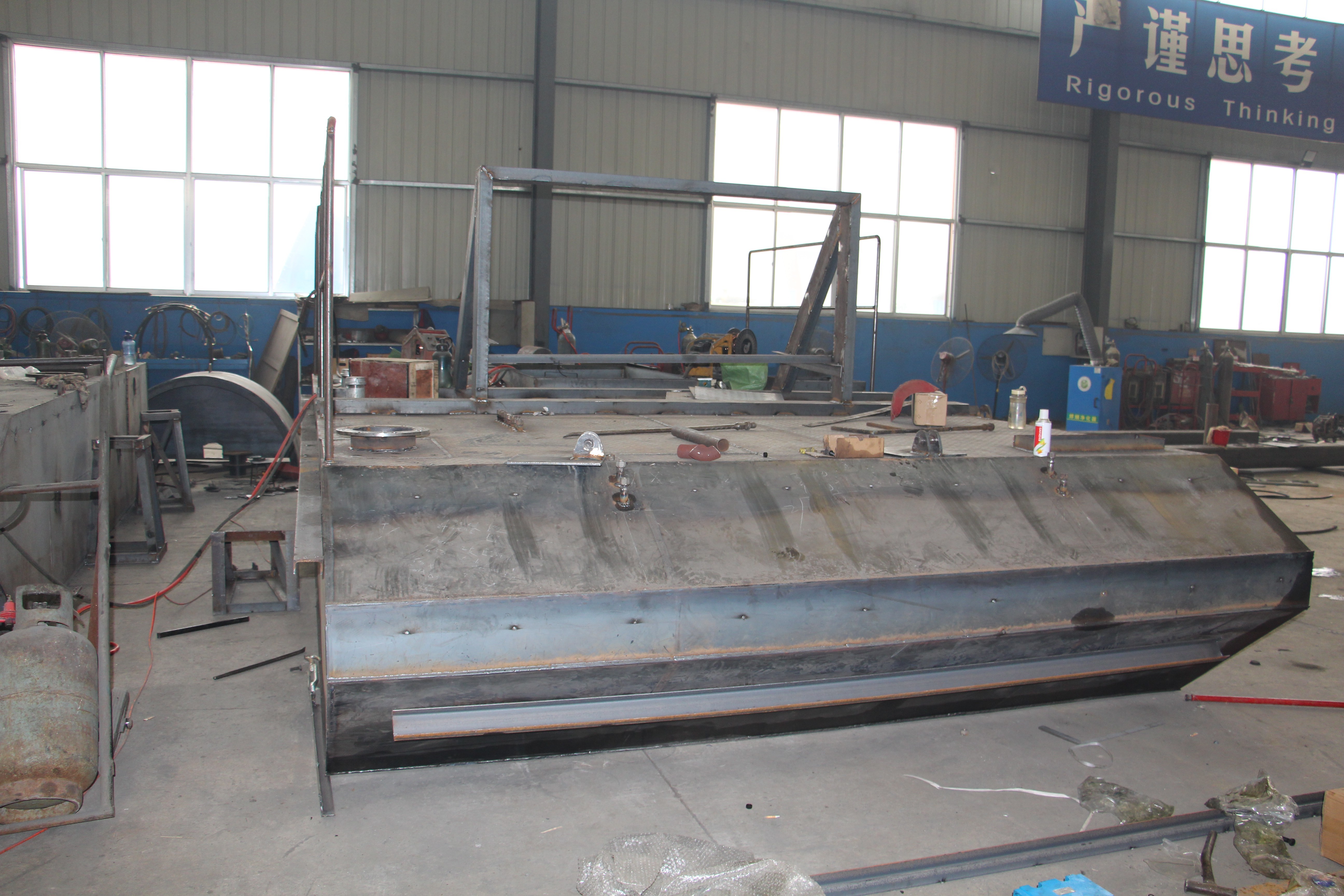 20 cubic meter loading Stainless Aquatic Weed Harvester boat for water hyacinth and reed collection