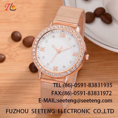 Wholesale Alloy Strap Alloy Round Case Ladies Quartz Watches With a Lots Diamonds delicate fashion watch