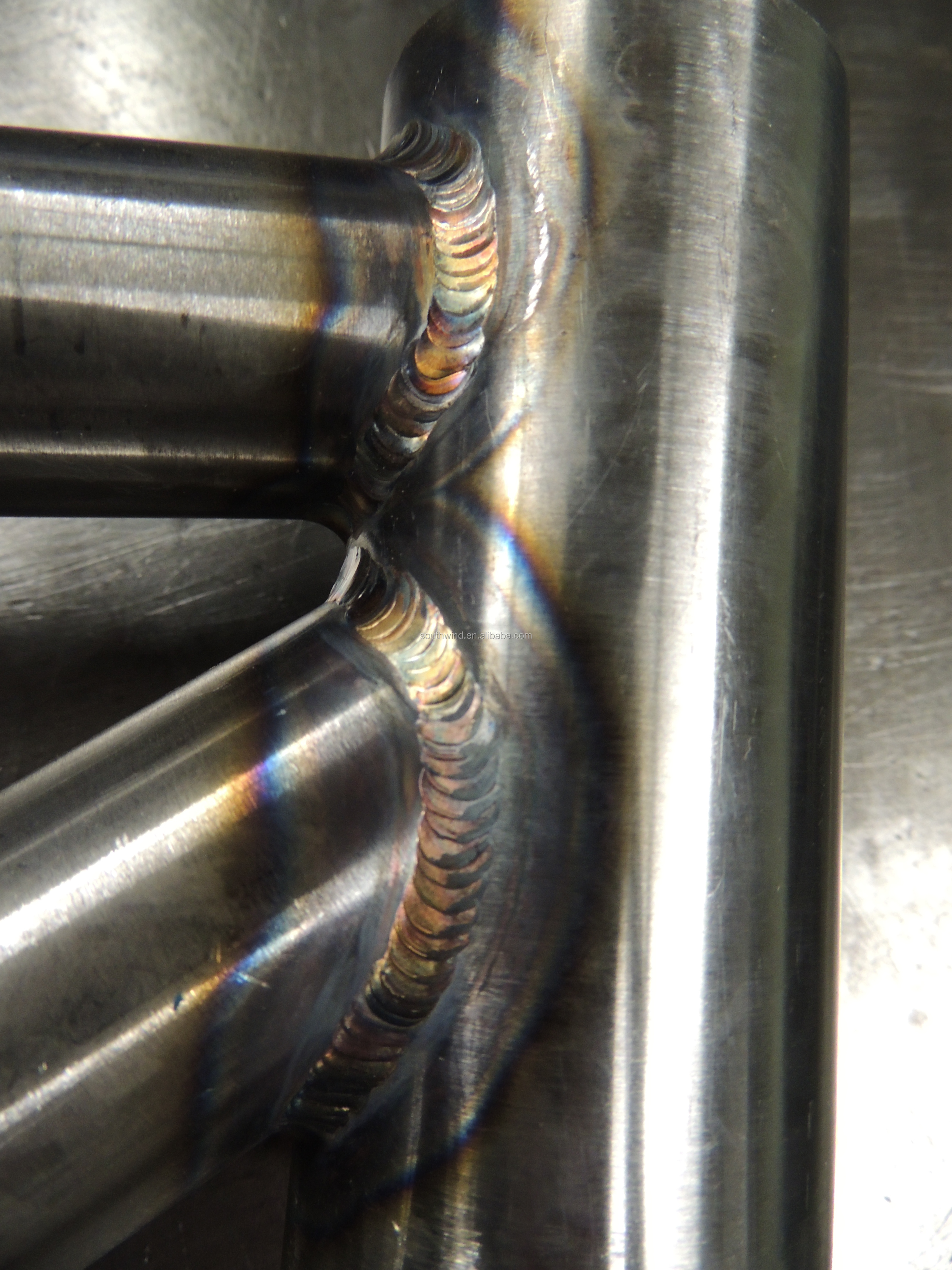 Tolerance 0.05mm Industrial OEM Sheet Metal Trunk Pipe Bending Stamping Welding Service