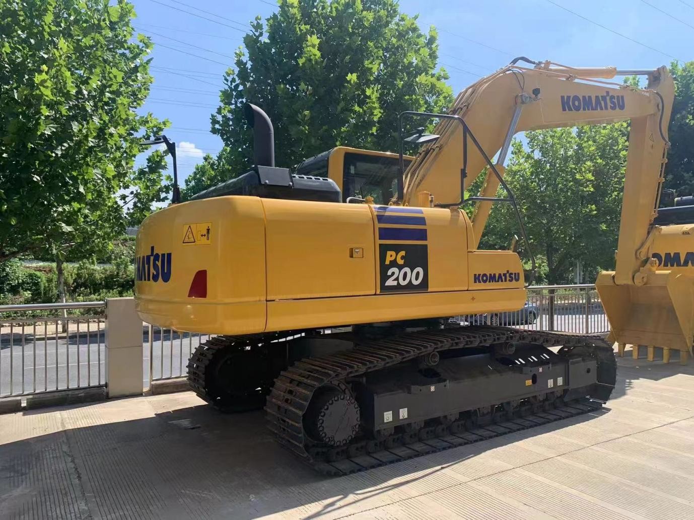 20ton New Komatsu Excavator Pc200-8 Komatsu Pc200 New With 1m3 Bucket Capacity