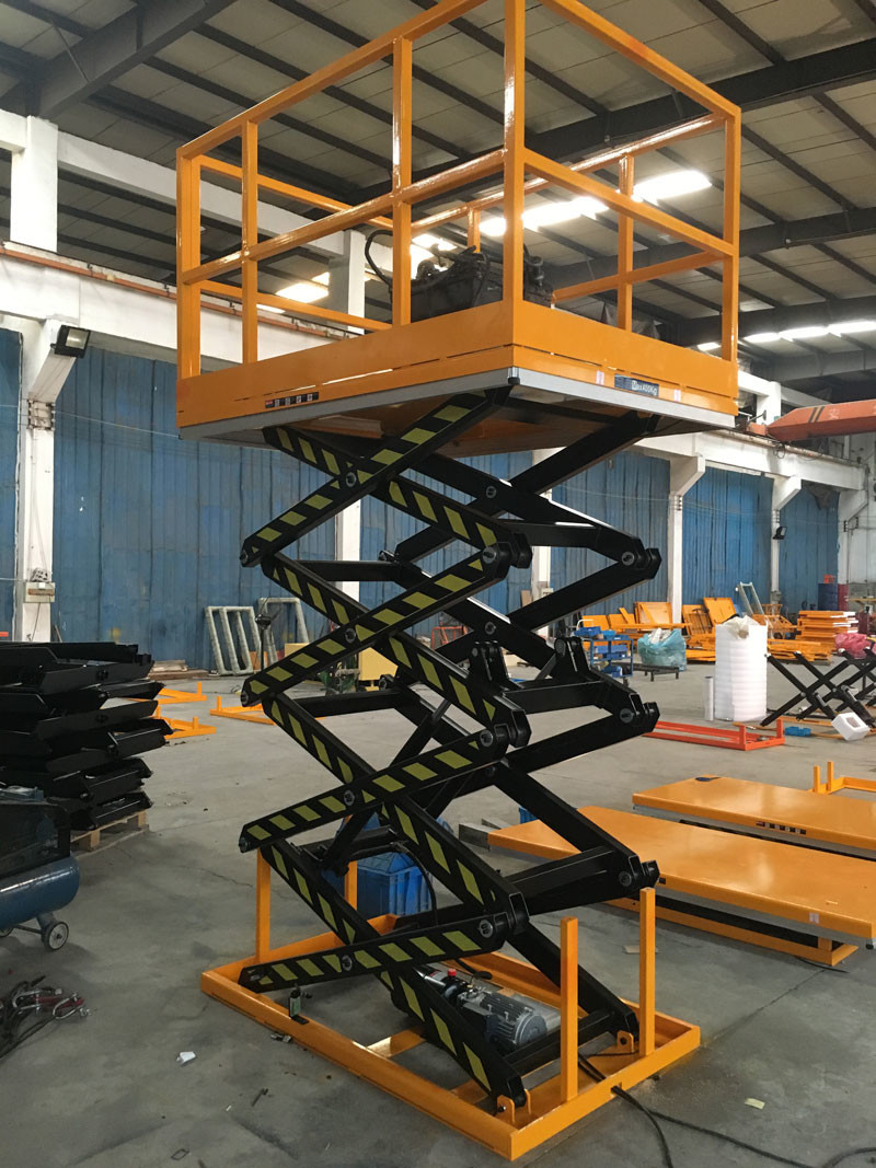 881lbs Electric Lift Work Table High Travel Lifts With Safety Handrail 1700x1000mm