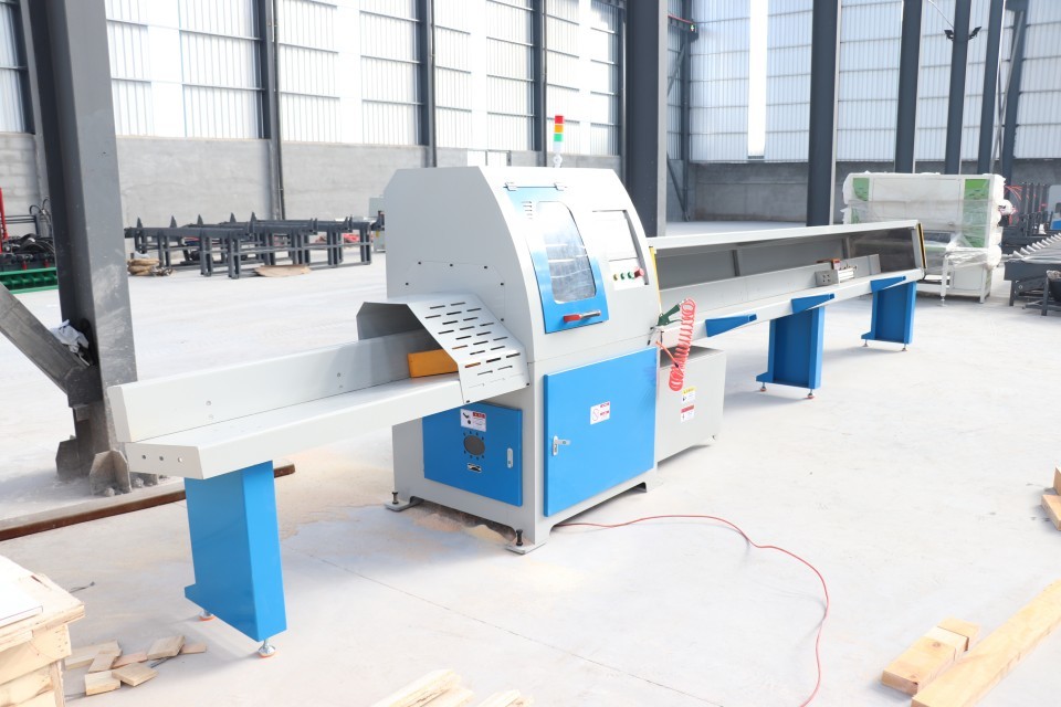 New Automatic 2-Head Wood Chip Saw Dust Block Machine Wood Pallet Making Machine