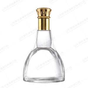 Quality Crystal Liquor Glass Bottle Wine Whisky with Screw Metal Cap Clear Glass Base Material wholesale