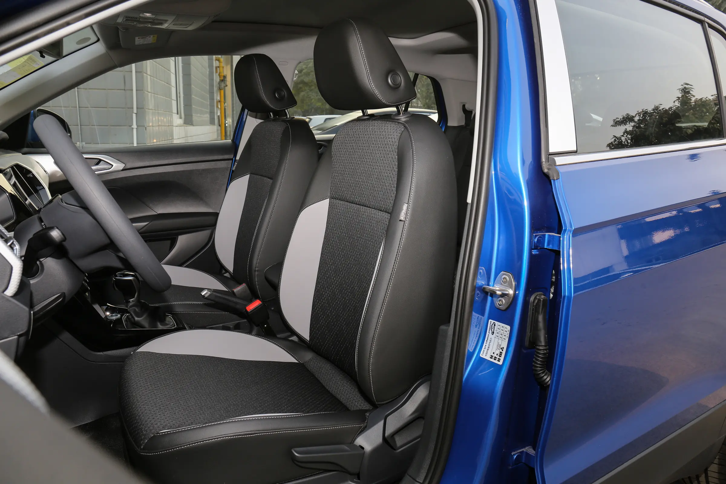 2023 VW TACQUA SUV 1.5L Manual ESC and Maximum Torque of 100-200Nm Cutting-Edge Technology