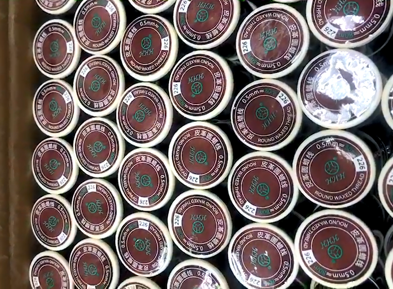 0.65mm Round Wax Hand-sewn Waxed High Strength Cored Sewing Thread For Leather Sewing Polyester