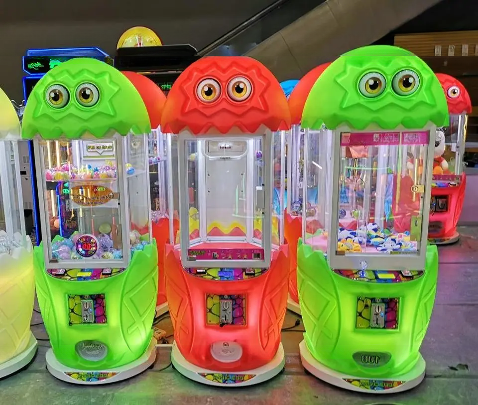 Dreamland Coin-Operated Plush Toy Claw Doll Game Machine Magic Egg Crane Game Machine for Sale