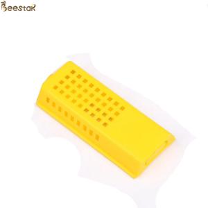 Quality Beekeeping Queen Rearing Bamboo And Plastic Queen Bee Rearing Cage wholesale