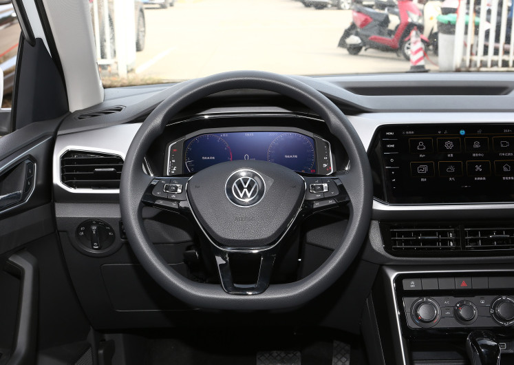 VW T-Cross 2023 1.5L Automatic Shushi Version Small 5 Door 5 Seats Gasoline SUV