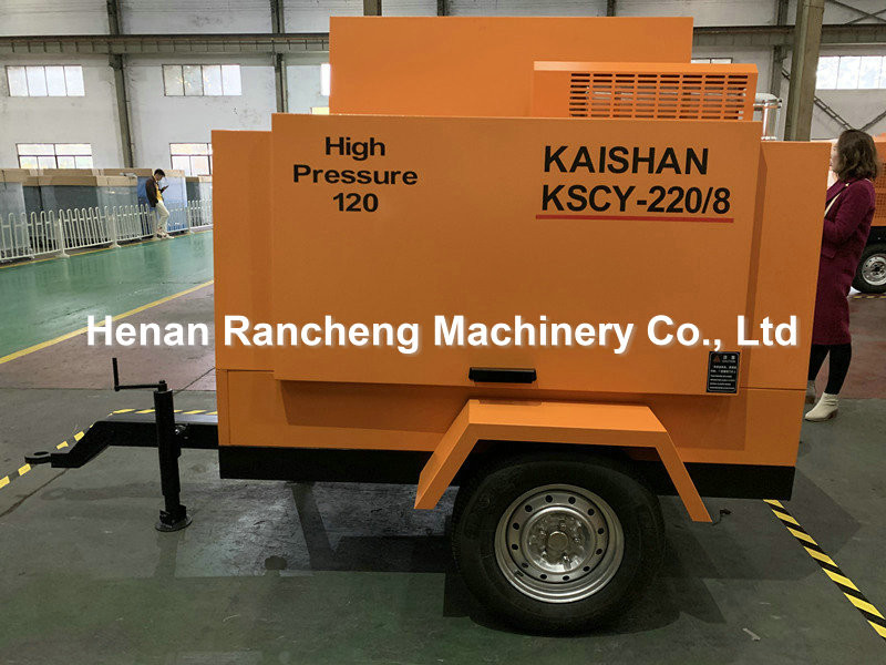 Diesel Driven Portable Screw Air Compressor 55KW Engine 8bar Work Pressure With COMMINS And YUCHAI Brand