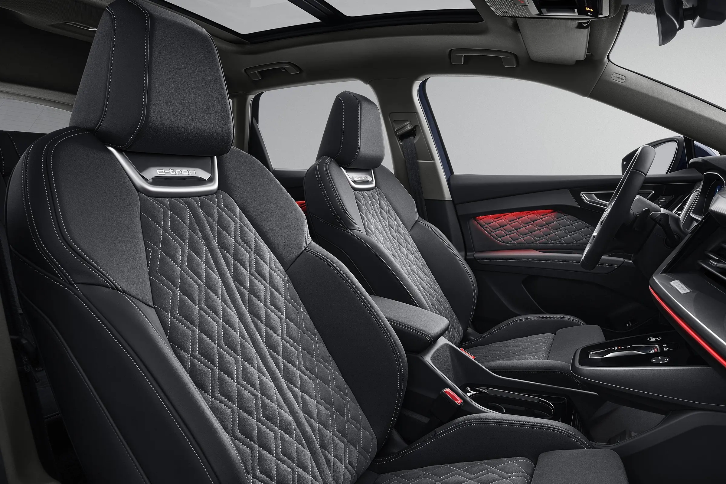 4588*1865*1626 mm 2023 Au-di Q4 e-tron LHD 5-Door 5-Seater SUV 605km/560km Range Long Endurance EV