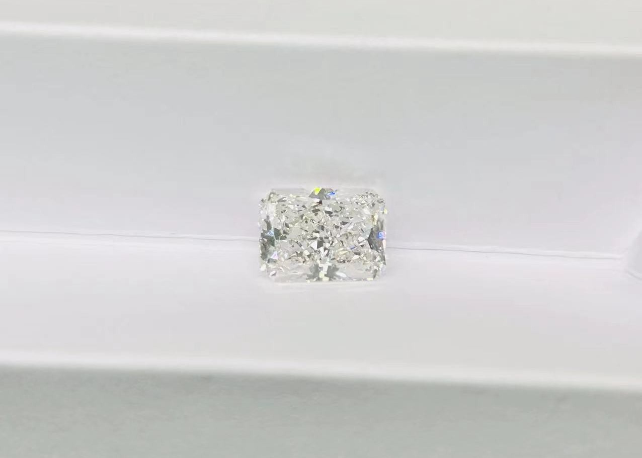 Colorless 10 Mohs CVD Lab Grown Diamond Radiant Cut Fancy Design
