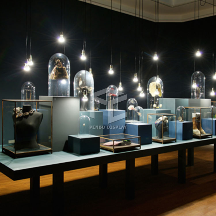 T4 LED Wooden Exhibition Show Case Monomer Design Museum Display Cabinets