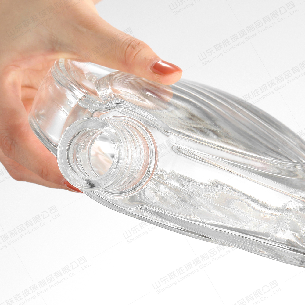 Custom Size Glass Collar Tequila Decanter Clear Whiskey Bottle for Brandy Vodka Bar