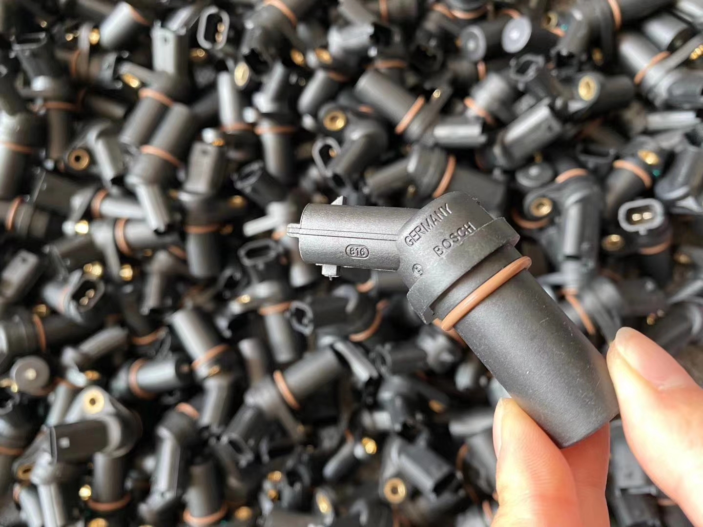High Quality EC360 Excavator Sensor 20508011 D12D Crankshaft Revelution Speed Sensor VOE20508011