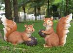 A pair of squirrel Lawn lights garden resin animal lamp park scenic lawn