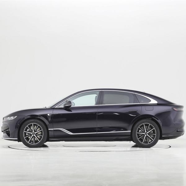 Black Electric Car Voyah Passion Hybrid Dual Motor Long Range Vehicle 5088x1970x