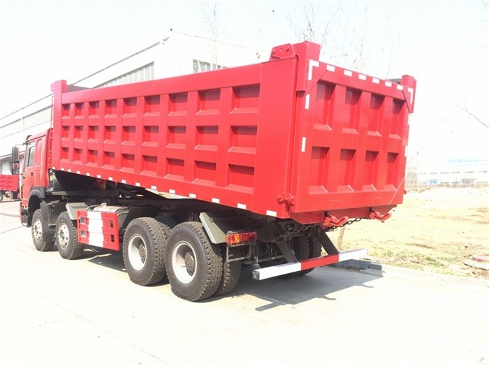 Sinotruk HOWO 12 Wheeler 8x4 Heavy Duty Tipper Truck