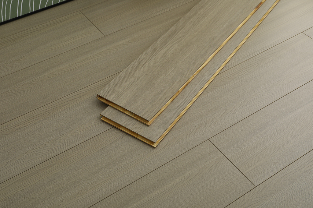 Three-Layer Varying Length Oak Plank Smooth Oak Hardwood Flooring with Valinge 5G/ T G